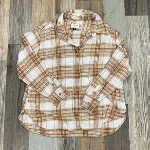 American Eagle Outfitters Tan and Cream Plaid Shirt